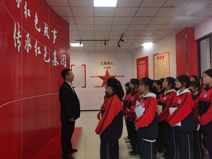 石阡县第三高级中学:传承红色基因 培育时代新人