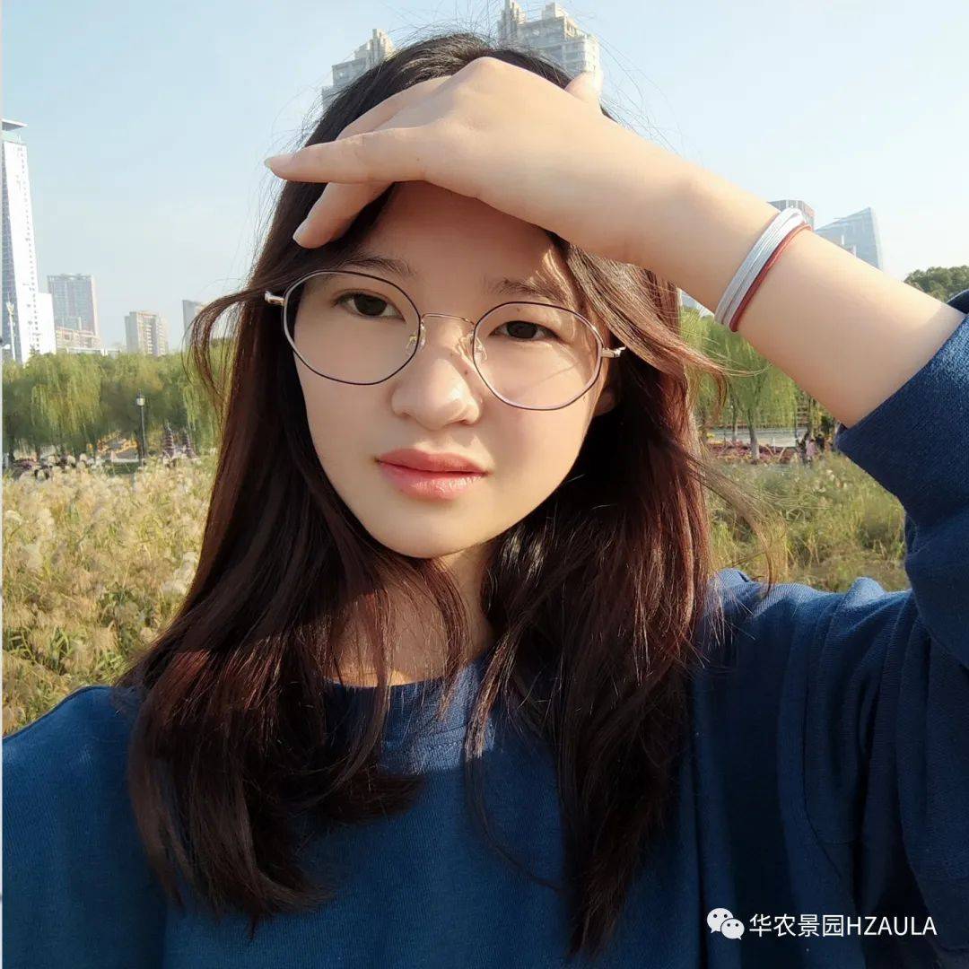 苑欣茹,王翘楚,陈玮瑛(下图)指导教师:张斌,邵继中(上图)王玾,章莉