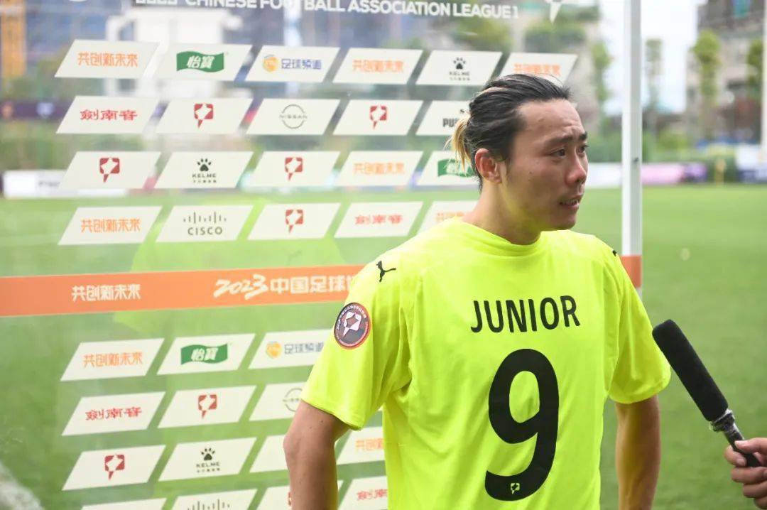 儒尼奥尔伤退,肖鲲李智建功,九牛赢下联赛两连胜!_比赛_周大地_禁区