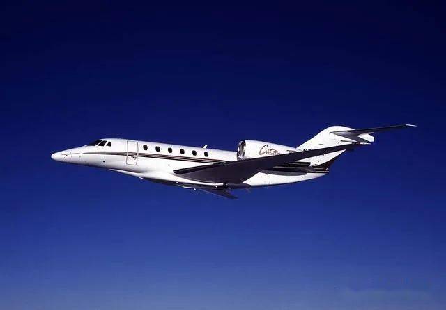 小型飞机闯入华盛顿上空,美军机紧急拦截_塞斯纳_私人_弗吉尼亚州