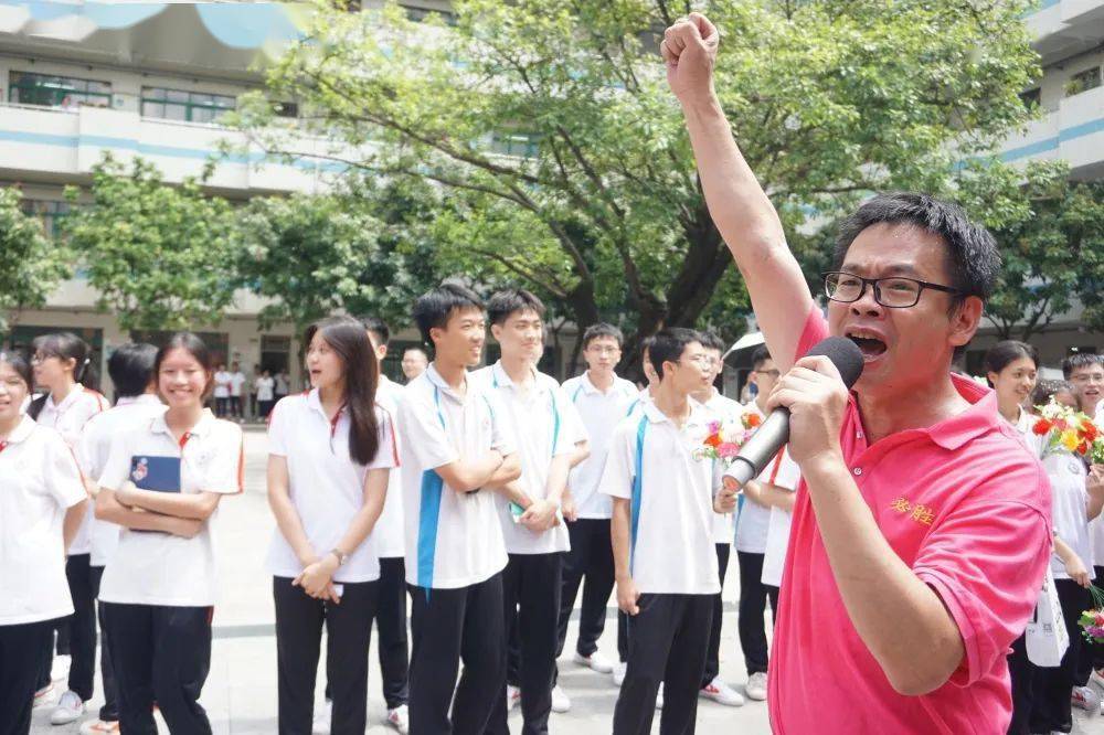 顺德近1.5万考生迎考,各校"花式"打call→_高考_高三_学子