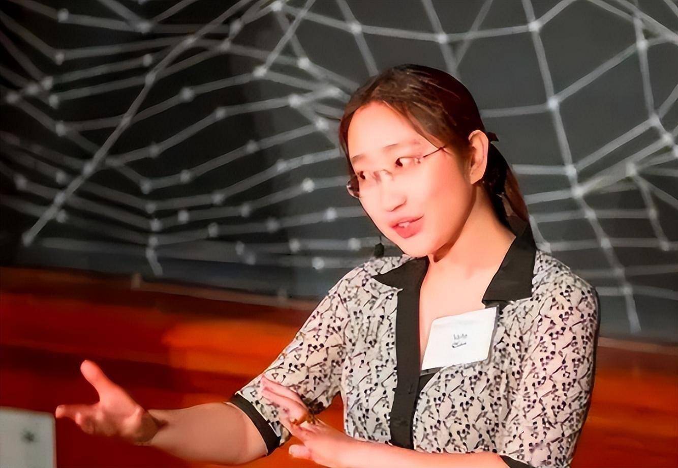 学术"妲己"靠4任丈夫登顶高峰,美貌,运气,实力缺一不可_璐璐_老公