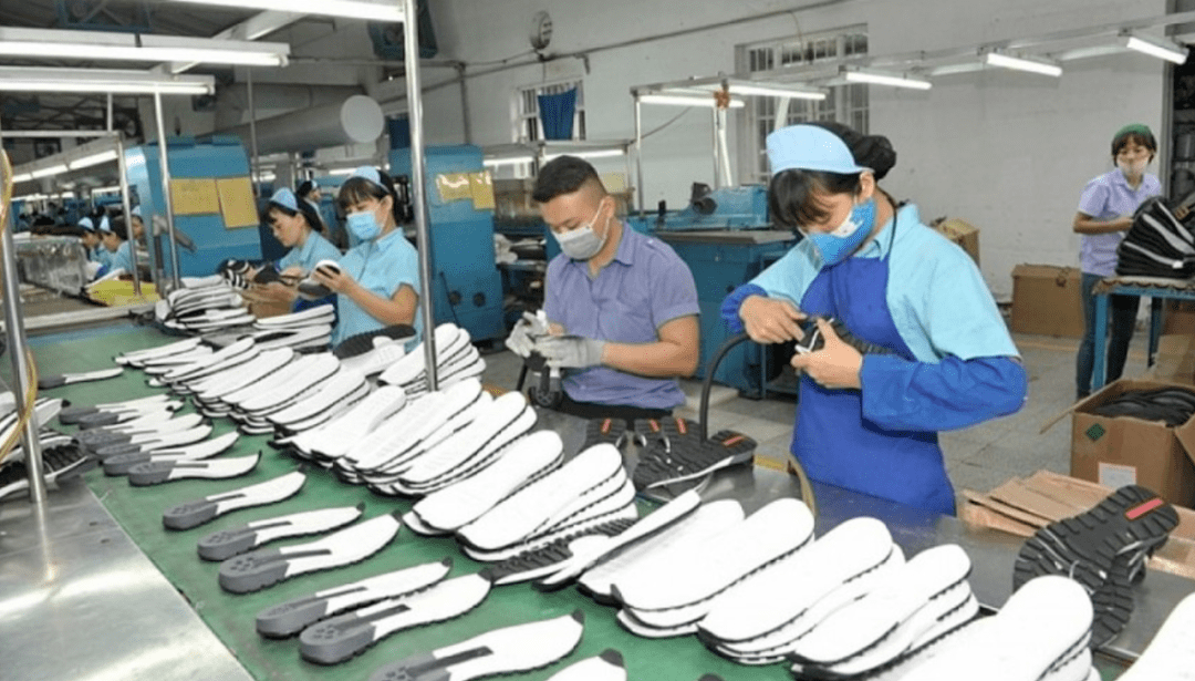 越南鞋厂从来没像现在这么困难!_企业_出口_工人