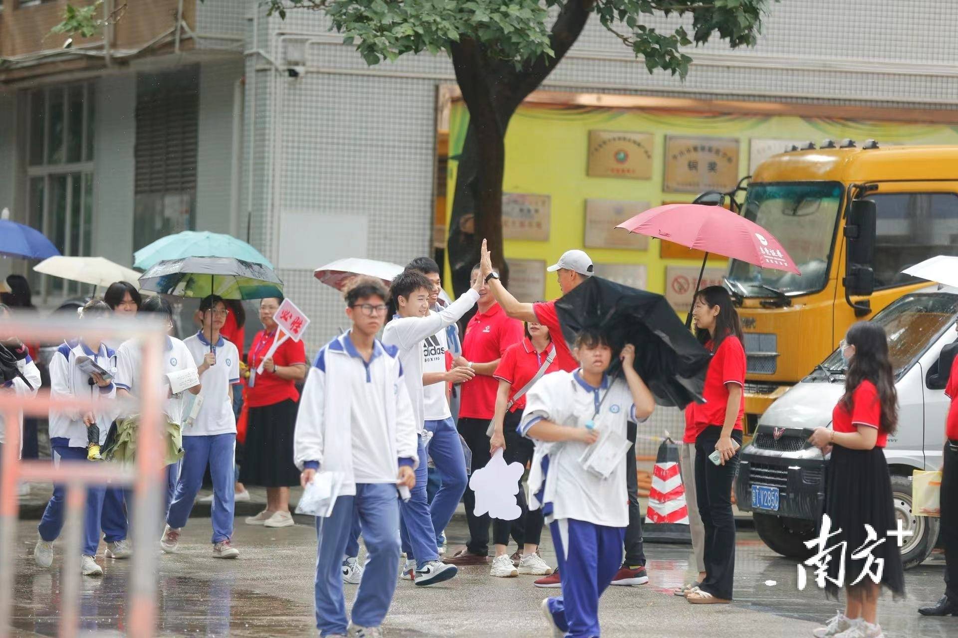 濠头中学图片