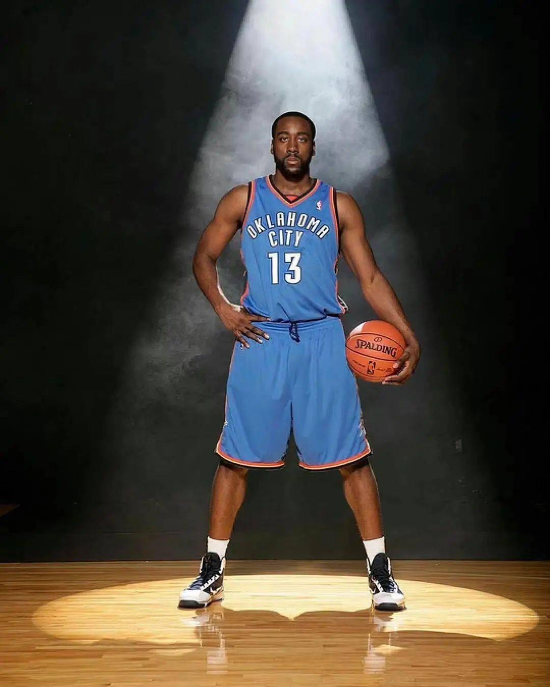 这双战靴,同时被库里,哈登代言过._nike_zoom_球鞋