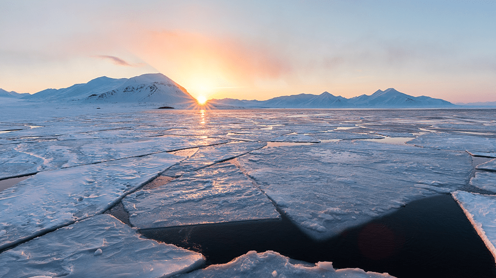 “北极”研究：北极最早恐在2030年再无夏季海冰，比预计提前十年