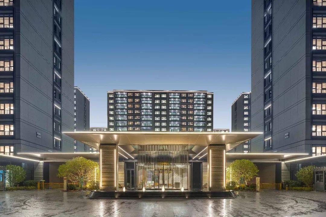 无锡这座千年古城的敬畏,以一部引领城市的人居作品——无锡宸风云庐