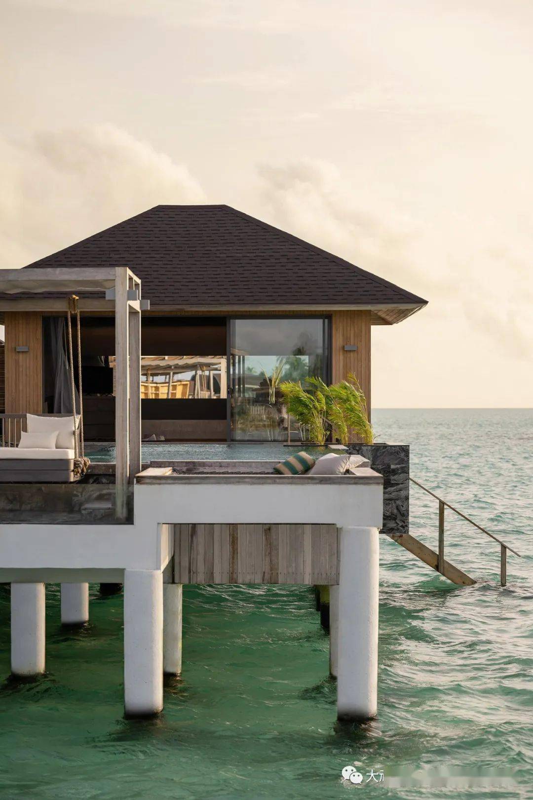 荐马代 | 马蒂富士私人岛 madifushi private island_泳池_岛屿_别墅