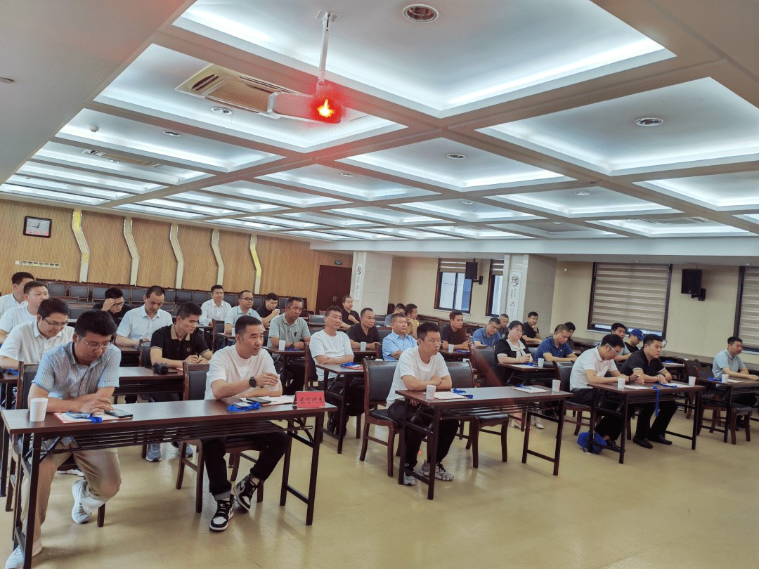 温州市住建局召开第三批建设工程社会监督员聘任会议