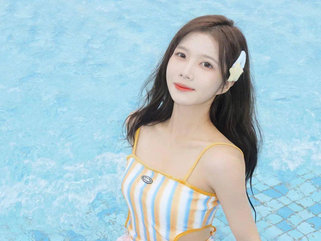 生活志丨夏日泳池派对!_图片_来源_虞书欣