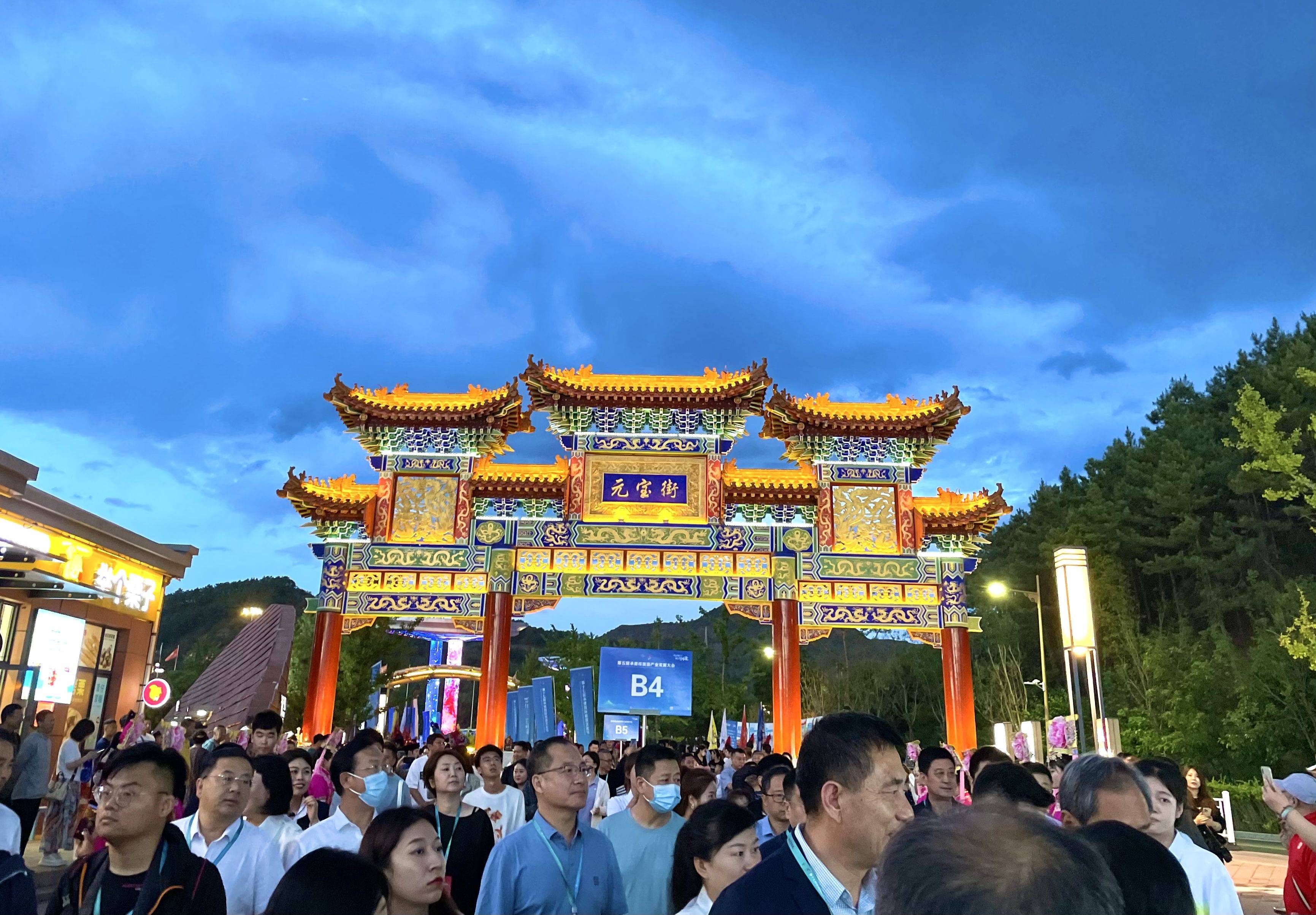 承德进入旅游最佳时节 55处a级景区遍布全域_演出_元宝_发展