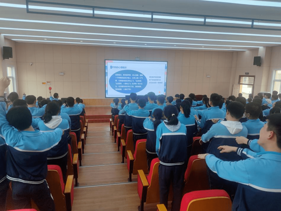 委▲上下滑动查看更多图片团镜湖区委团南陵县委先后组织惠民中学团委