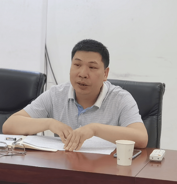 杨晓东介绍了砂石中期评估调研工作组日前调研海砂的情况,对福建省