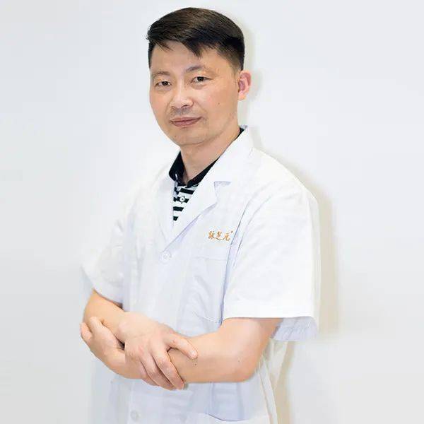 针对斑秃,脂溢性脱发等,中医学博士卢继东有一套中医辨证治疗方案