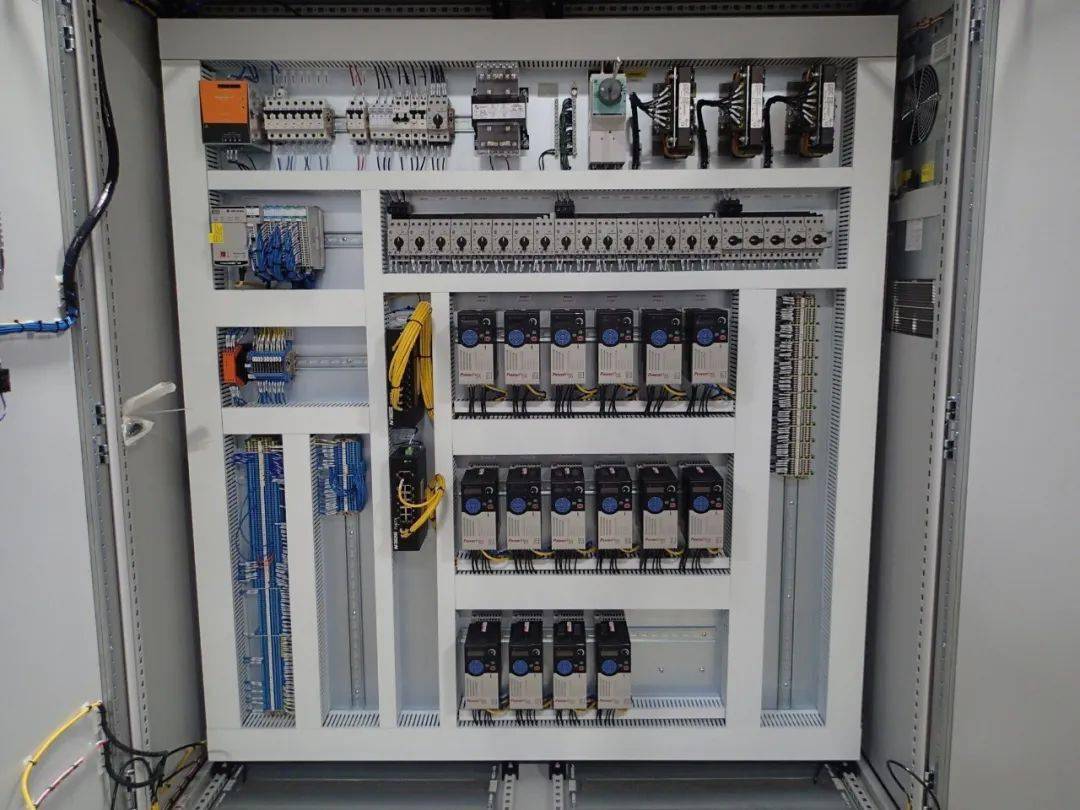 【揭秘】国外电控柜设计的基本思路和原则,如何设计出一面合格的电气