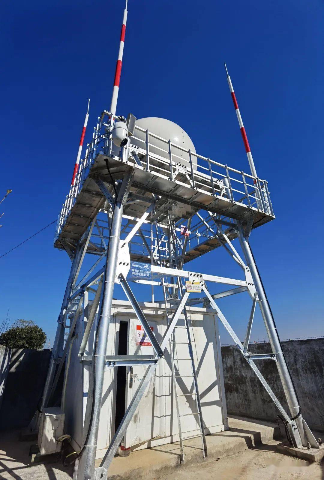 曲靖会泽,文山丘北测雨雷达站正严阵以待,全力保障,通过新技术将汛期