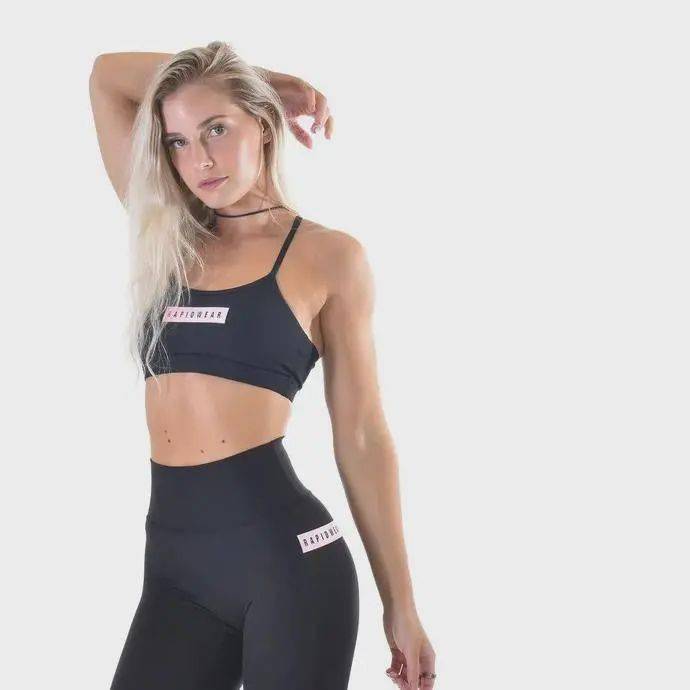 圆润蜜桃臀身材,她用亲身经历告诉你:只是瘦真不好看_emma_健身_泳装