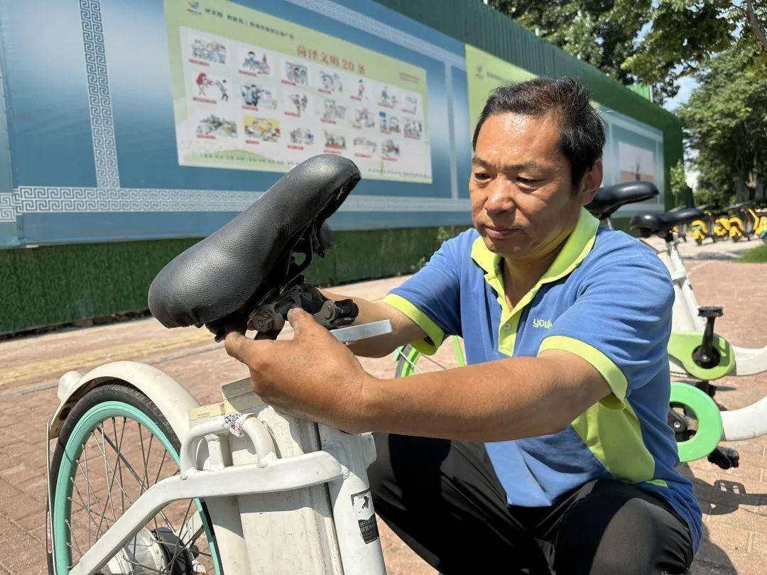 高溫下的堅守:每天檢修200餘輛故障車,確保市民騎行安全_維修_車輛_閆