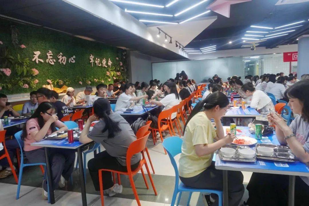 辽宁师范大学食堂图片