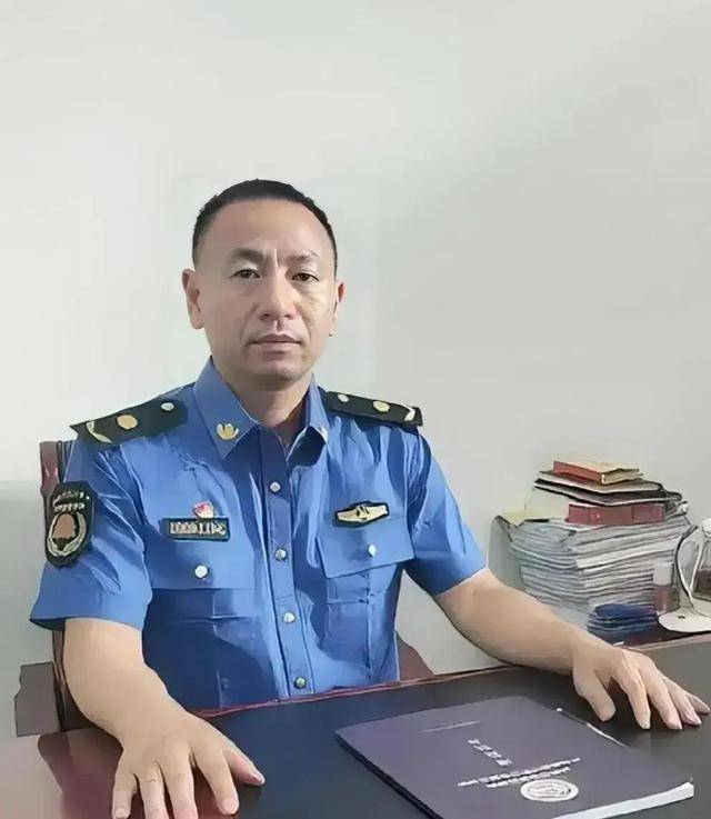 南召县城管局局长图片