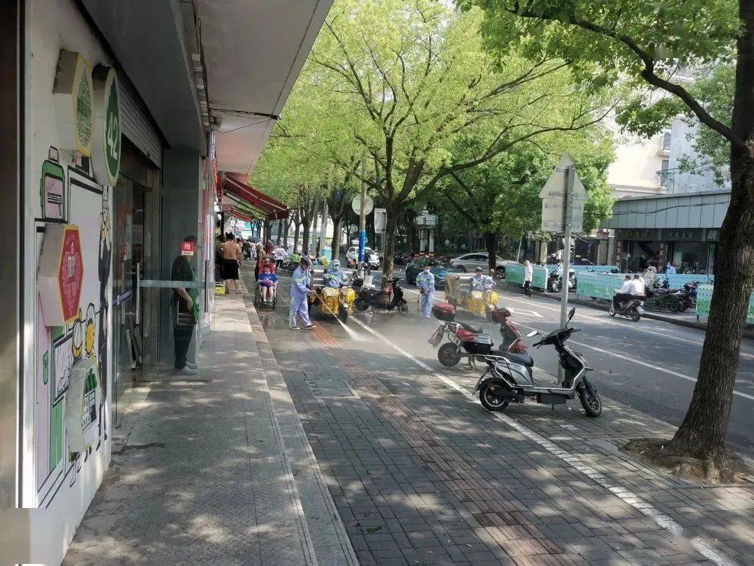 北新涇街道北新涇街道結合高標準保潔道路創建,重點圍繞市容門責管理