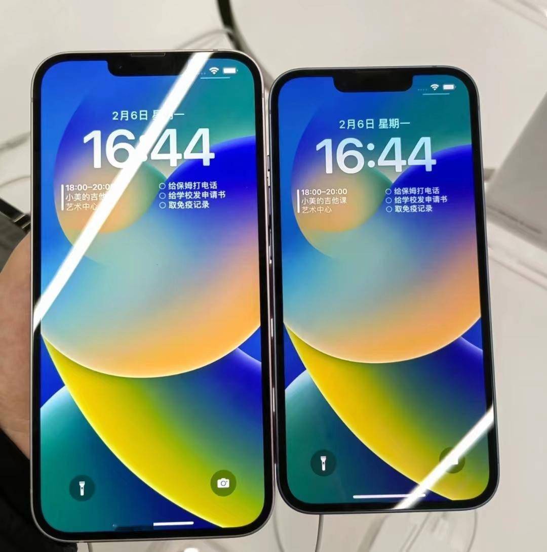 iphone14拥有一块61英寸的屏幕,而iphone14 plus则更大,为6