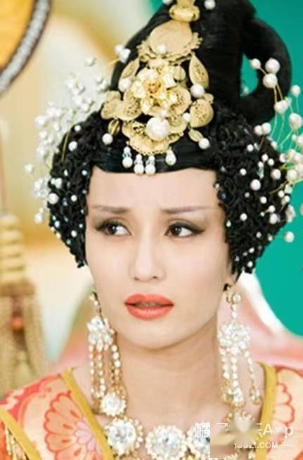 还记得《甄嬛传》里的欣贵人吗?她如今长这样!_合作_古装_孙俪