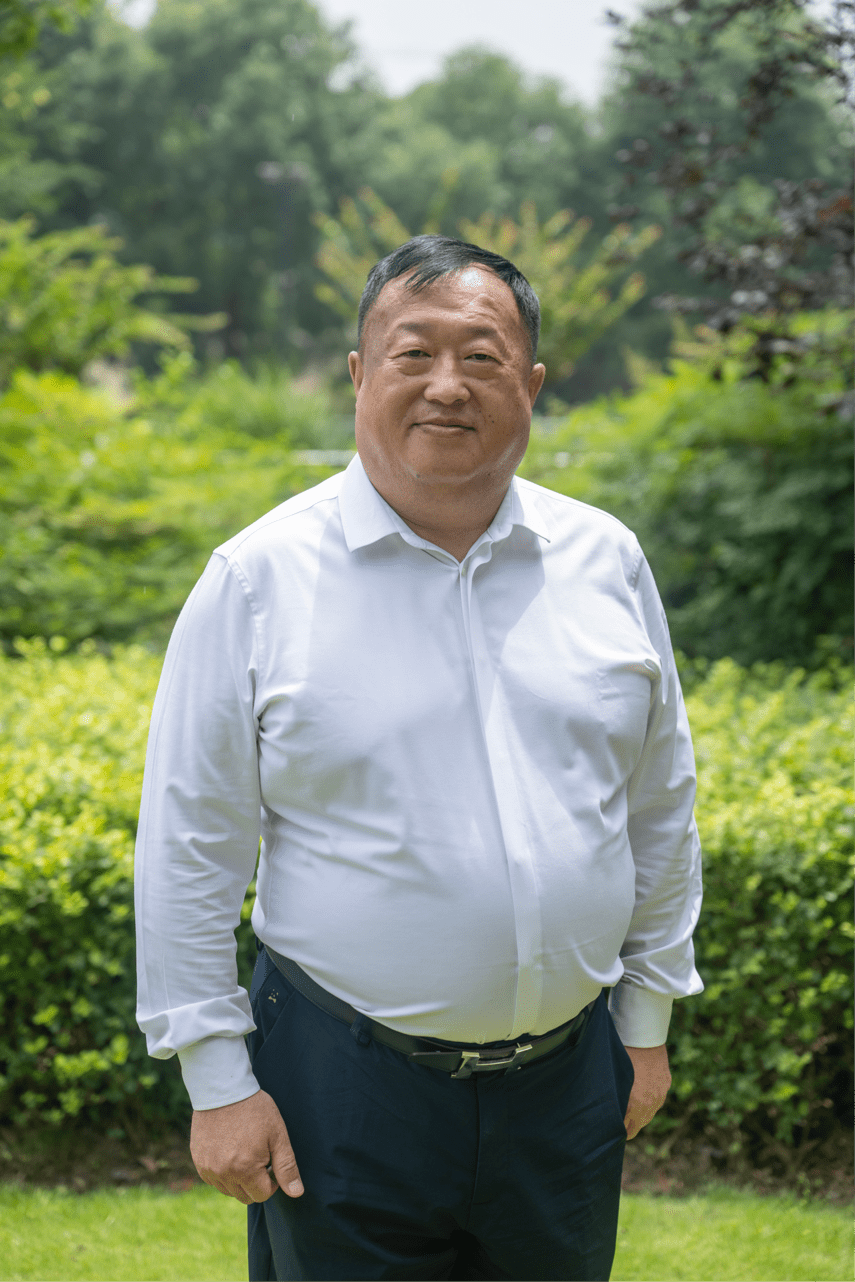 "两条腿"走路 扎根重庆走向世界重庆万达薄板有限公司董事长李兴华