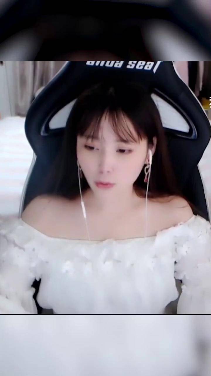 穿睡衣的酥酥比较好看? 英雄联盟 酥酥 睡衣