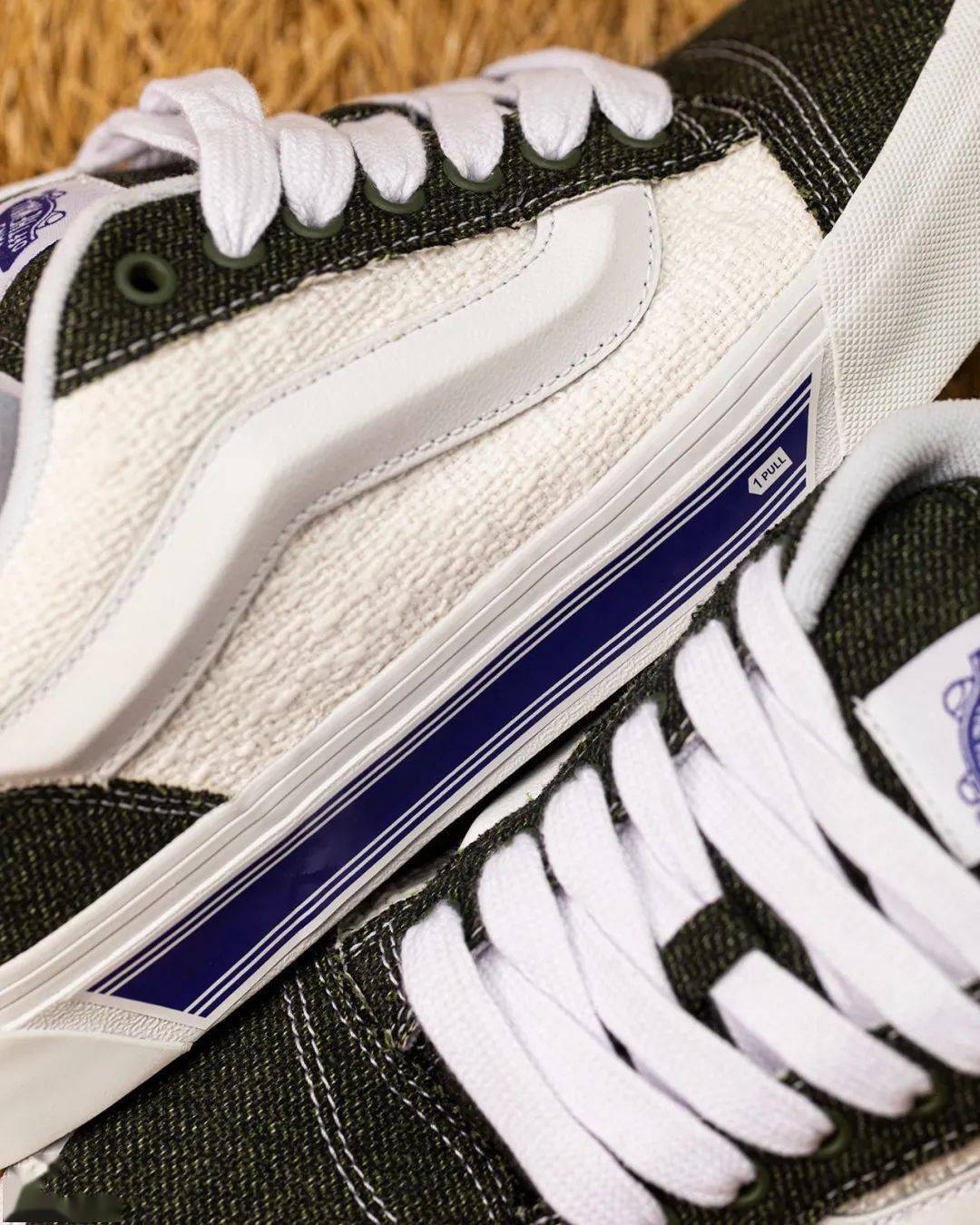 今年味儿最冲的「臭豆腐球鞋」!真是看着臭,穿着香!_vans_美食_城市