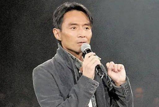小虎队成员娶小14岁妻子后,因拒绝行房被岳母持刀刺伤!