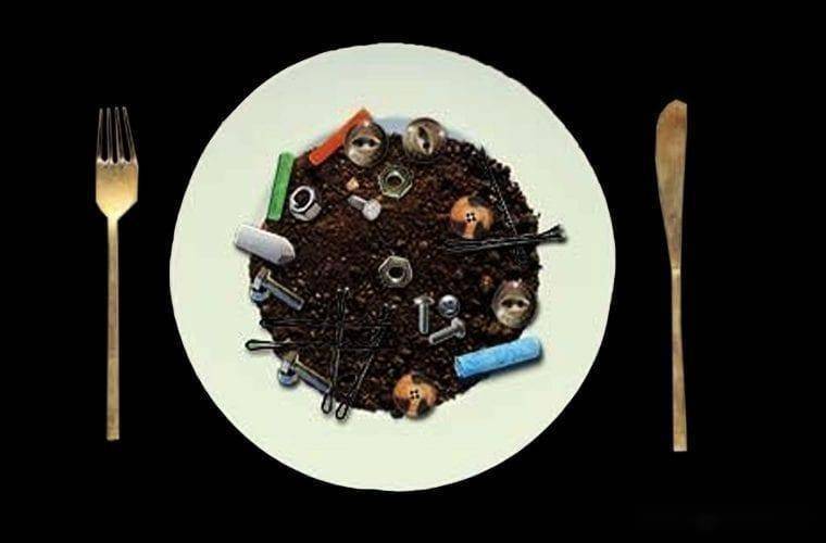 宝宝吞头发,啃烂纸,不一定是淘气,可能患了异食癖!_孩子_食物_危害