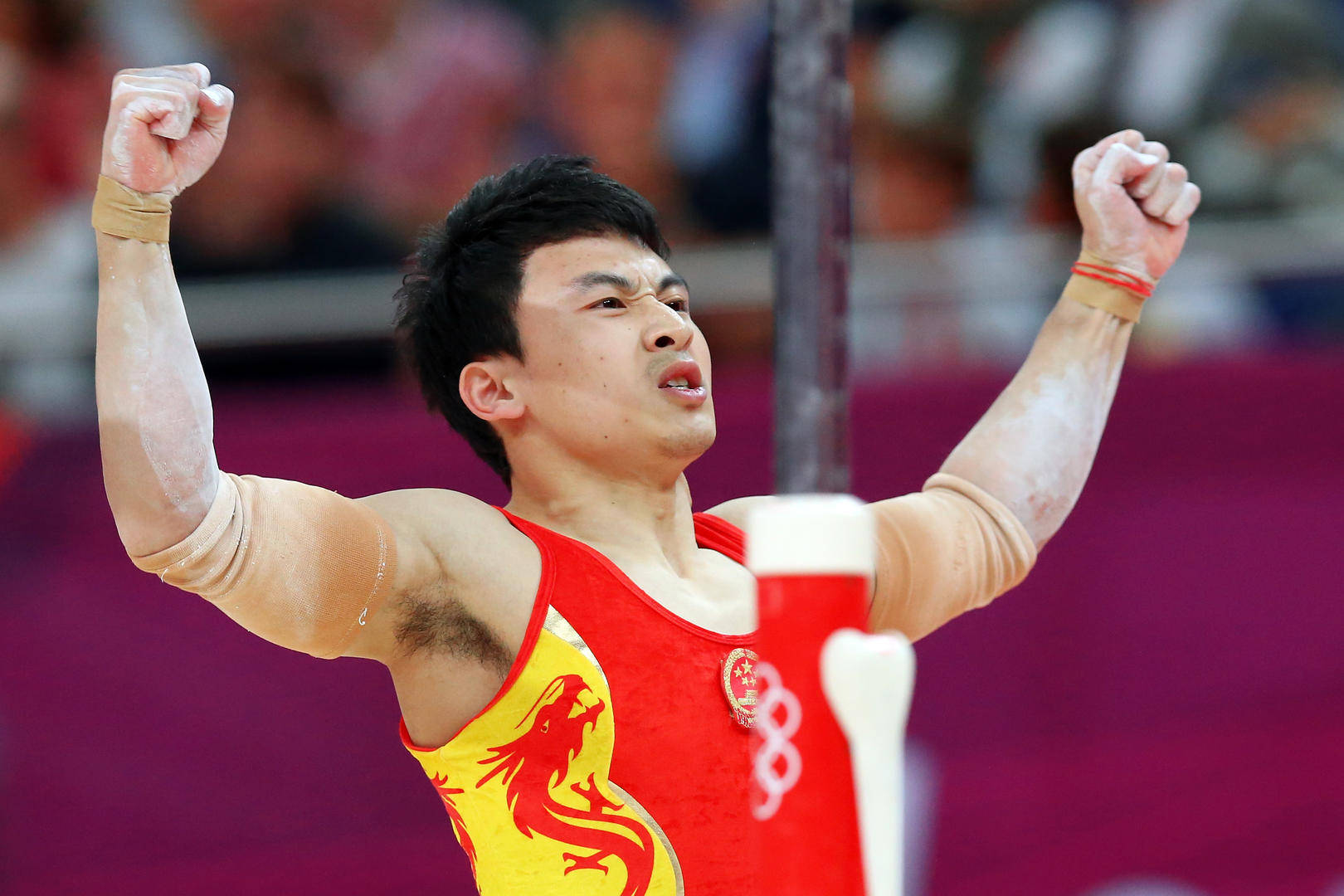 冯喆获2012年伦敦奥运会男子双杠冠军 图据视觉中国"我一直很关注成都