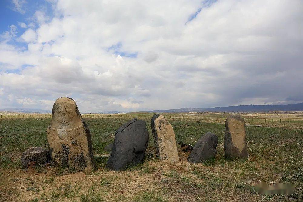 石头人,不许动_切木尔切克_文化_遗址