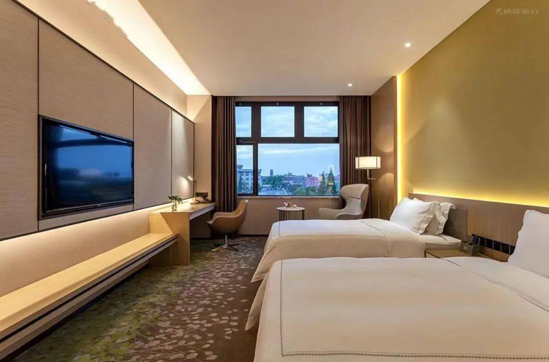 即可进入预订页面959595聚会住哪里酒店地处川沙路繁华地段