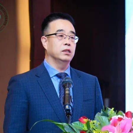 博士生导师深圳大学教育学部主任,教授,靳玉乐╱博士生导师北京师范