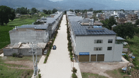 新街镇是弥渡县光伏试点建设项目重点示范乡镇之一,该镇突出重点,打造