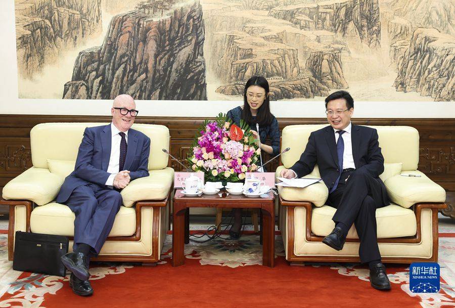 傅华会见英国报联社集团首席执行官马歇尔_新华社_北京_黄敬文