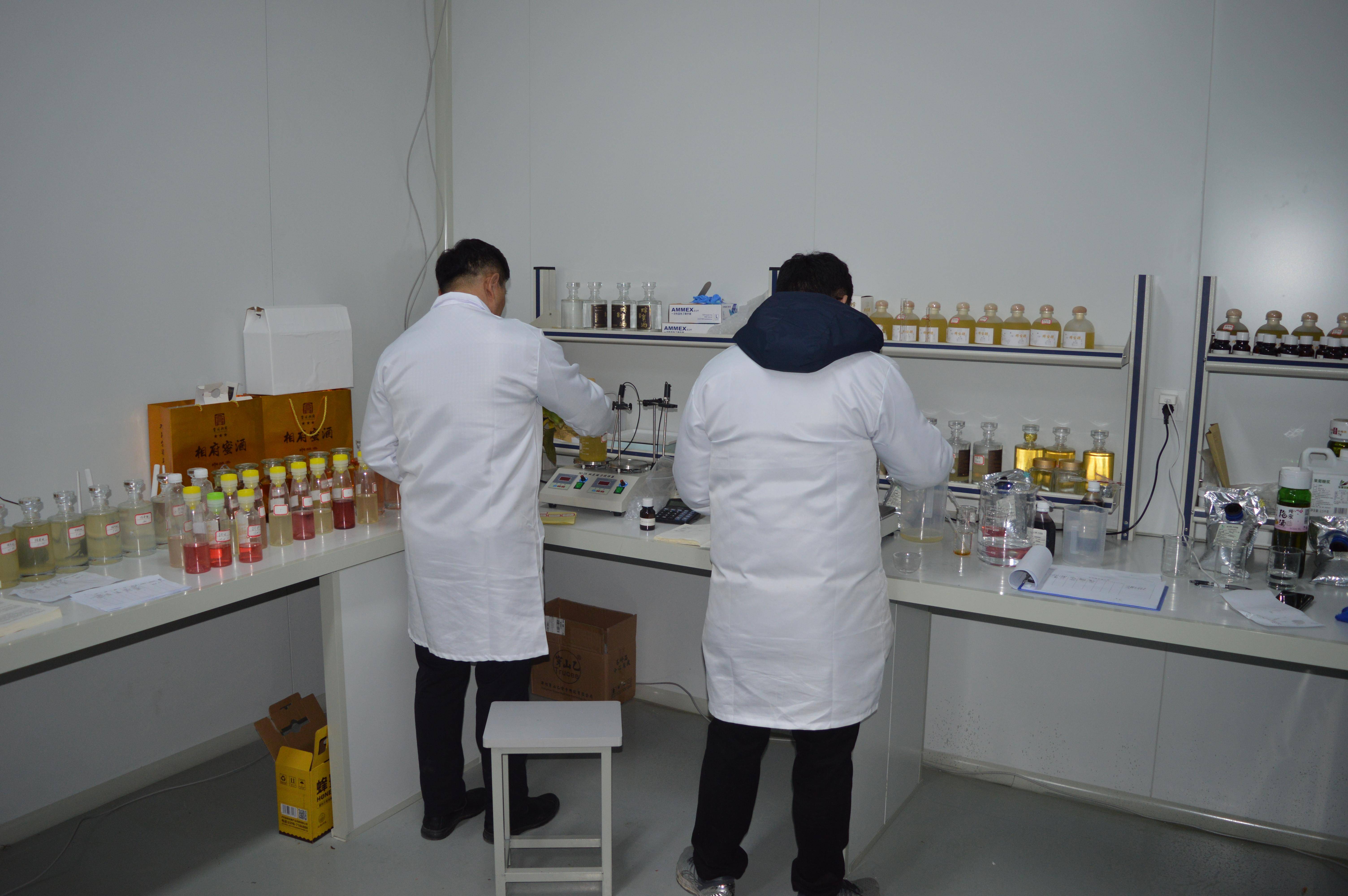 由县委书记,县长担任总链长,确定一名常委和一名副县级干部担任正副链