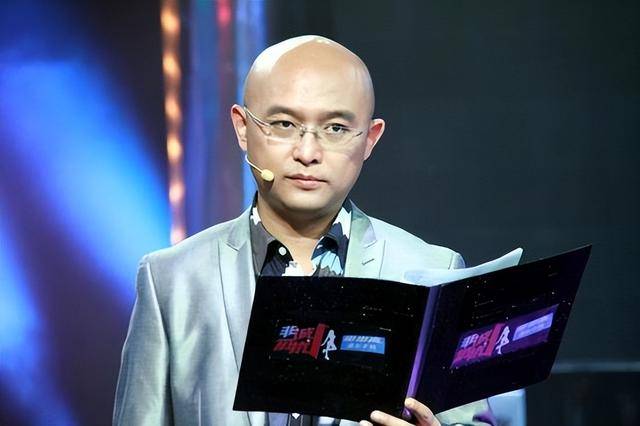 逐渐"消失"的主持人孟非,52岁的他已经走上了另一条大道_父母_工作