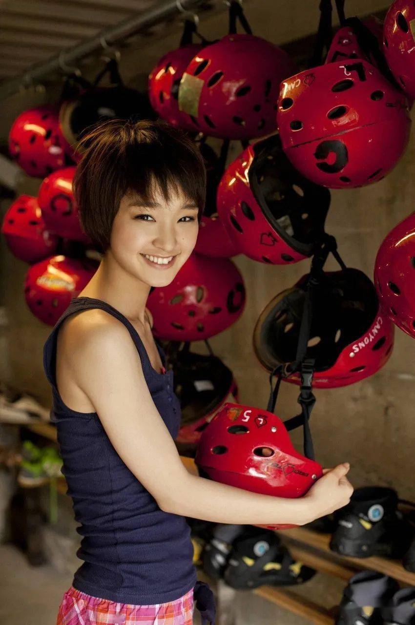 刚力彩芽:短发女生也可以超有感染力!_摄影_画册_日本