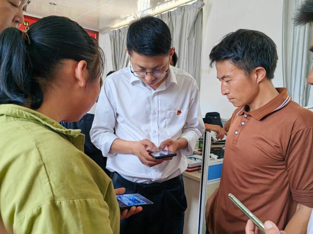 威宁:引金融"活水" 助乡村振兴_产业_发展_张健