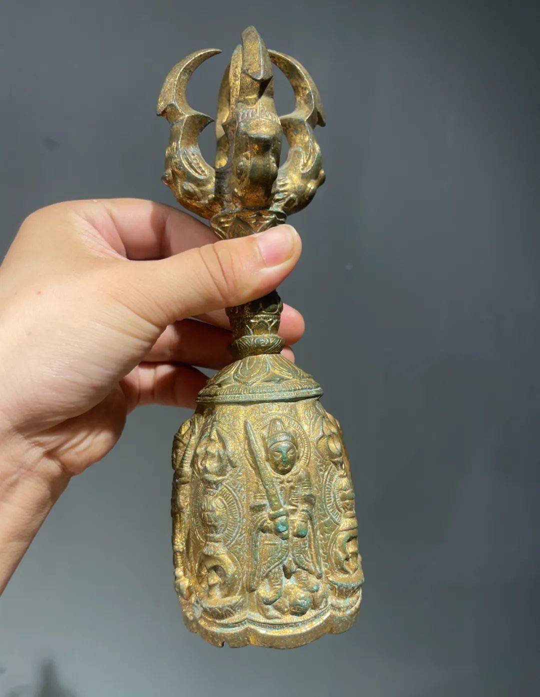 用之美—宗教信徒的美物 ▎精美的佛教法器与佛像_表面_坐像_青铜