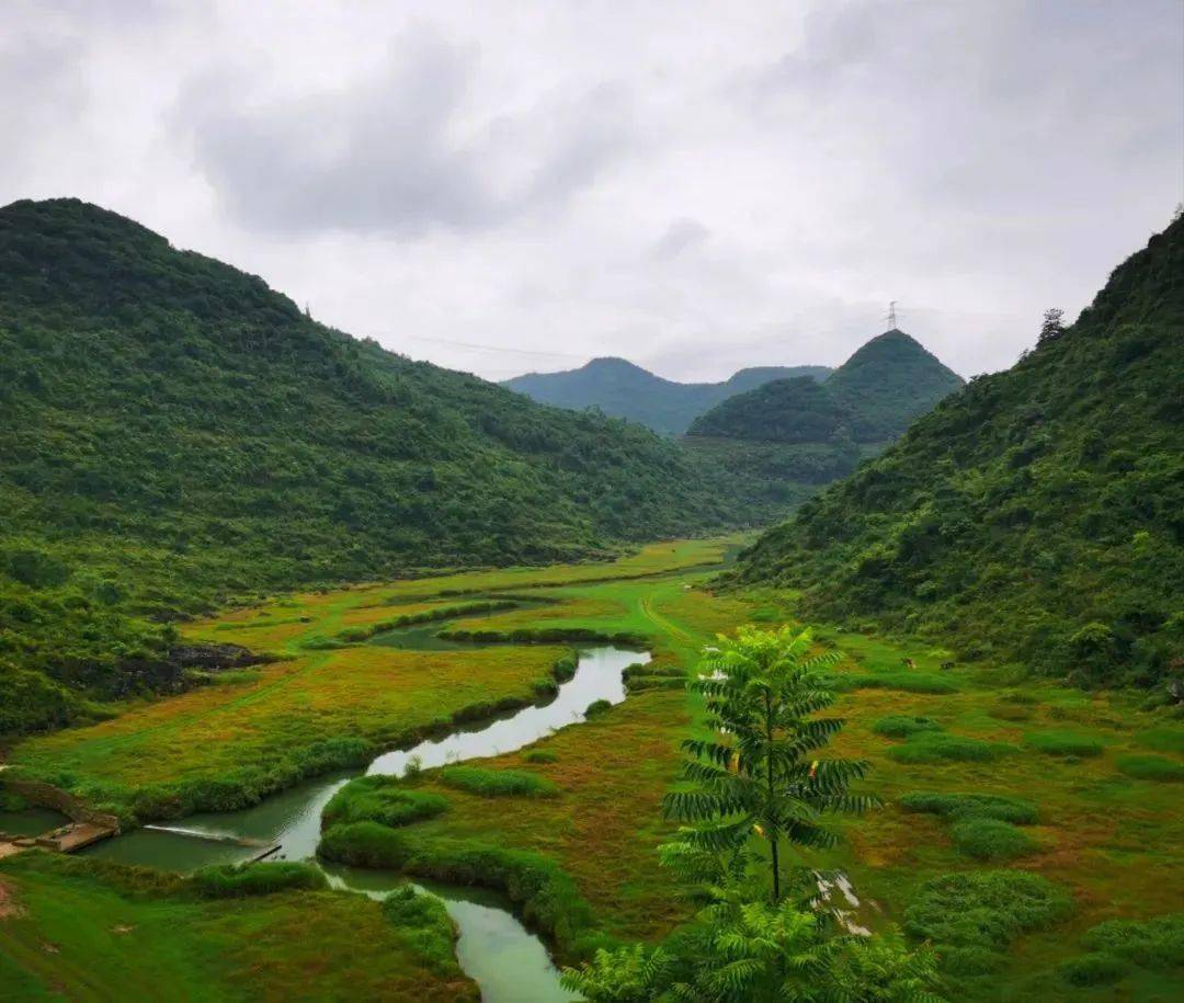 需徒步前往戶外愛好者常打卡的野生 露營地之天印山鎮寧自治縣雙龍山