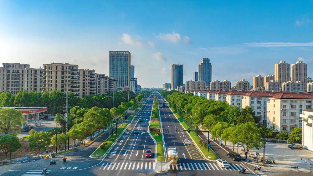 象山城区巨鹰路改造工程主道全线贯通,开启试通车运行