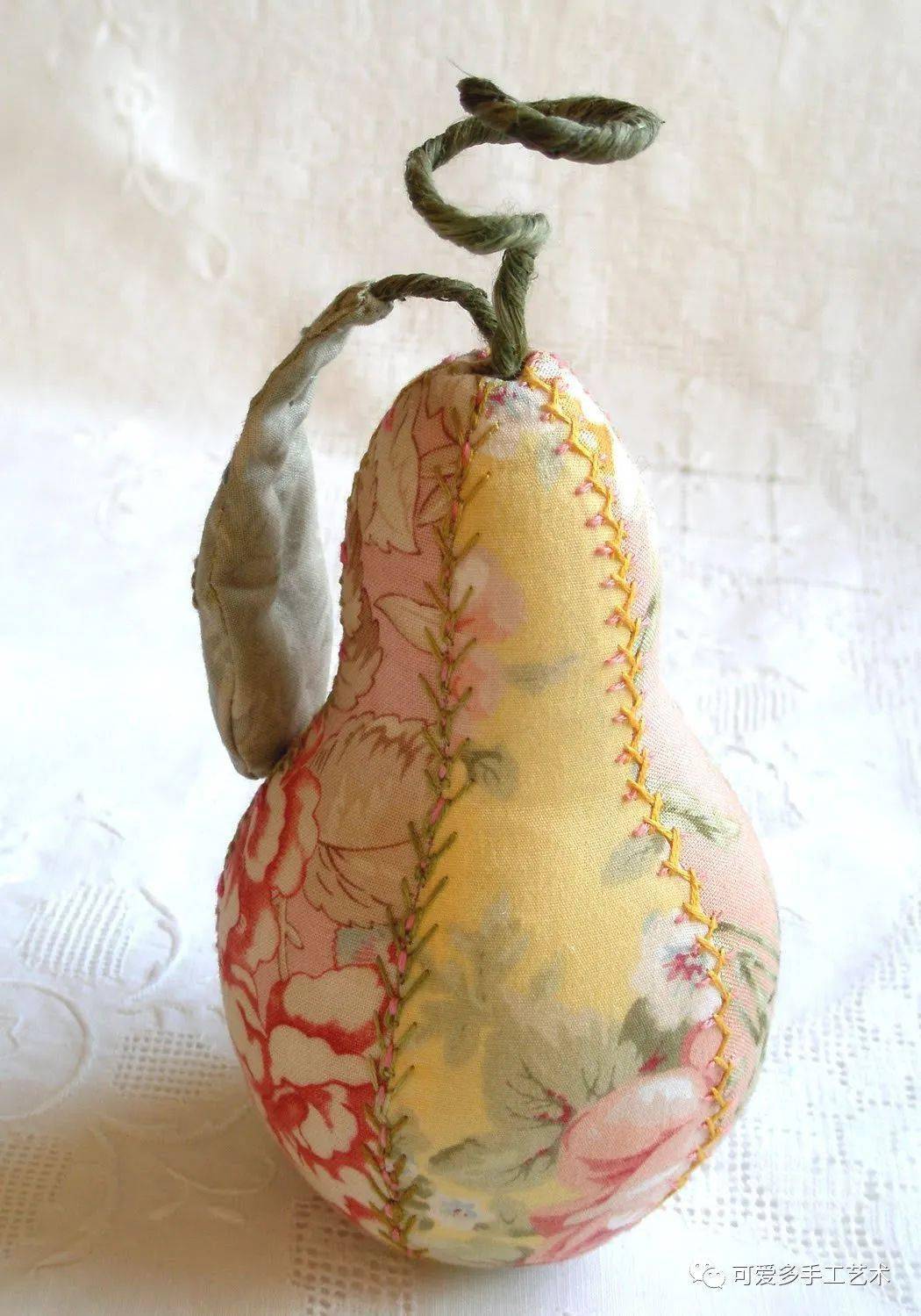 几种针法教程还可以做成南瓜剪4块相同的布拼缝塞棉缝合画上图案可