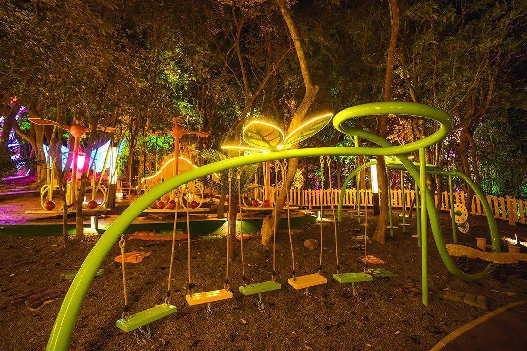 将乐园衬托得更加浪漫与神秘~提取凤凰九子之一的大风鸟造型打造的