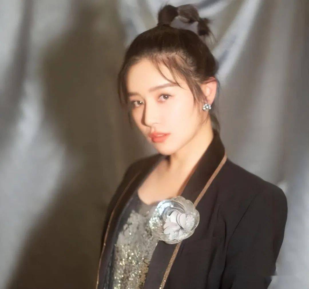 阚清子和男友上海看房,小腹隆起被疑怀孕_纪棱_衣服_什么