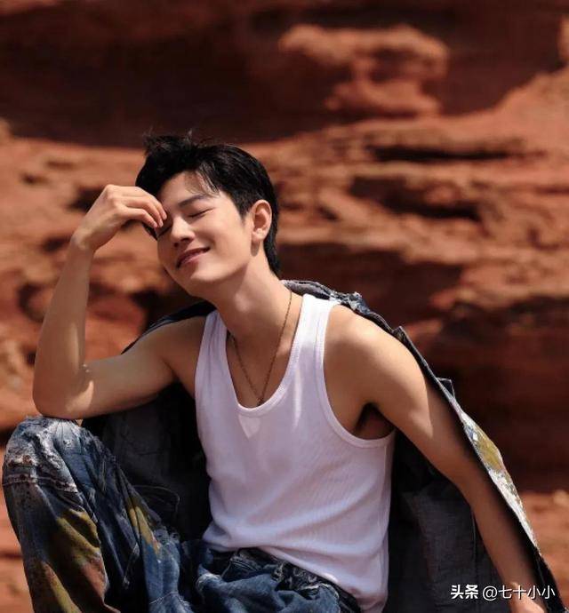 肖战放大漠vlog,那是2021年肖战为粉丝奉上的赤诚真心_写真_时候_团队