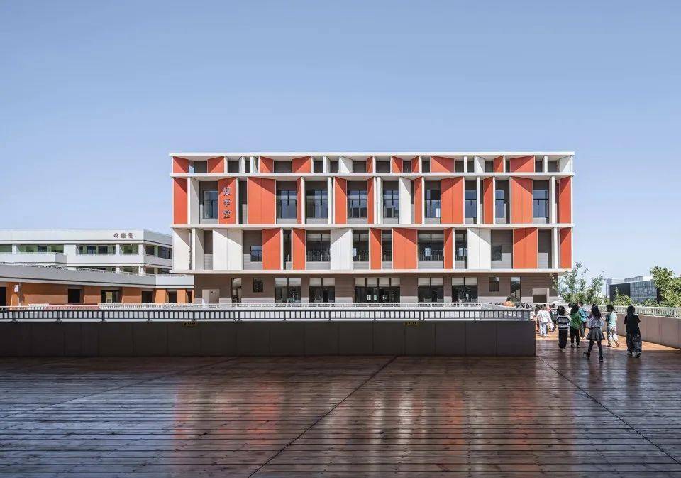 【最新资讯】新作 | 江苏如东县友谊路小学(1237期)_建筑_操场_空间